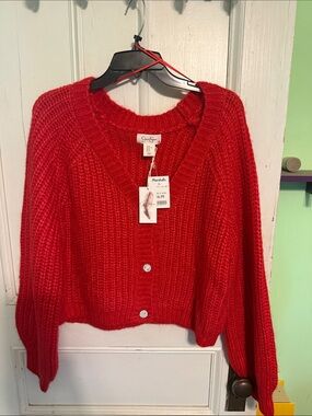Jessica Simpson Red Chunky V‑Neck Button Cardigan